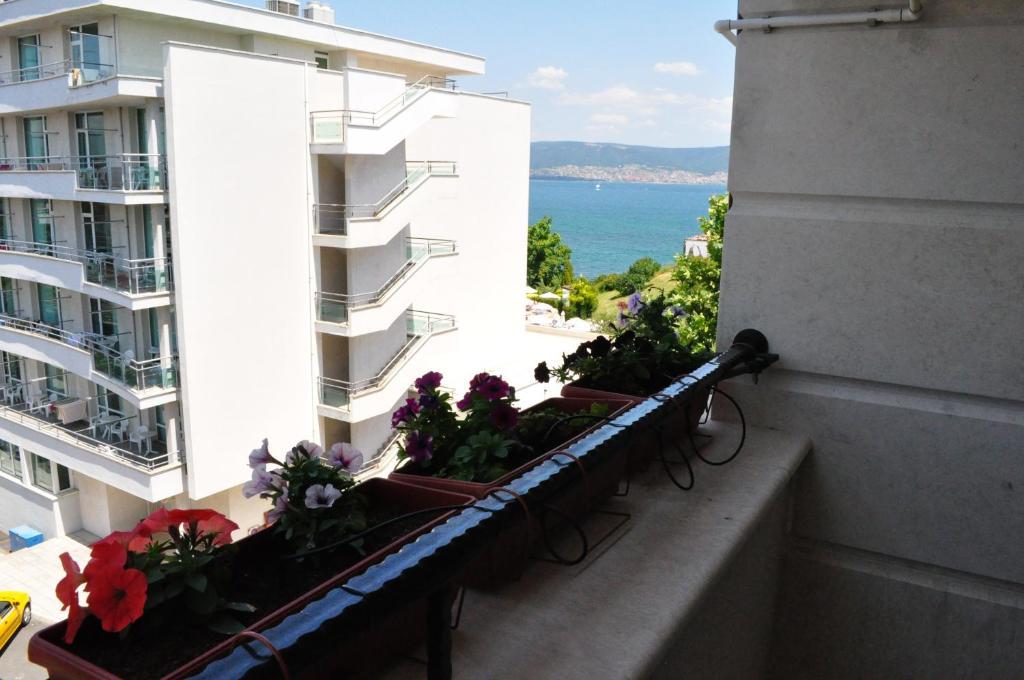 St. George Apartments Nessebar Eksteriør billede
