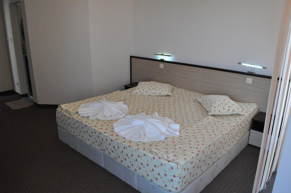 St. George Apartments Nessebar Værelse billede